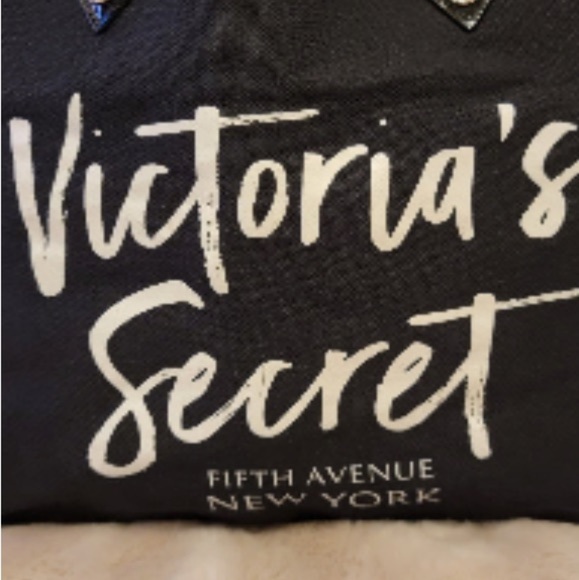 Victoria's Secret Sexy Illusions Signature Logo Black Handbag Tote Traveling Bag - Picture 5 of 10